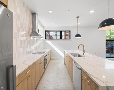 1772 N Front Street - Photo Thumbnail 14