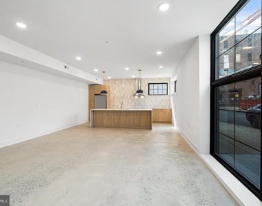 1772 N Front Street - Photo Thumbnail 8
