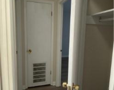 1309 Ireland Street - Photo Thumbnail 7