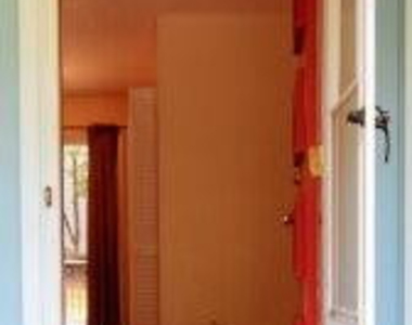 711 Niven Avenue - Photo Thumbnail 3