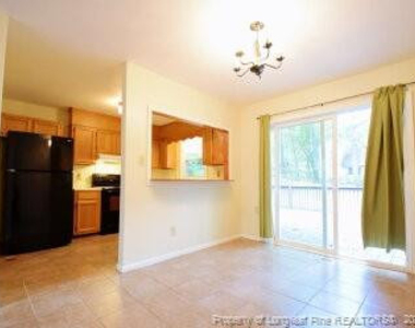 711 Niven Avenue - Photo Thumbnail 6