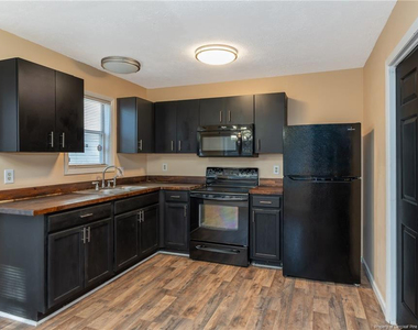 1021 Wood Creek Drive - Photo Thumbnail 8