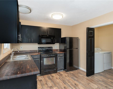 1021 Wood Creek Drive - Photo Thumbnail 10