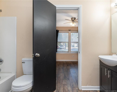 1021 Wood Creek Drive - Photo Thumbnail 12