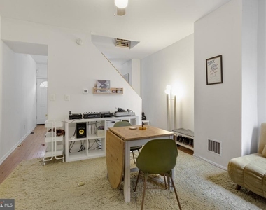 2606 Collins Street - Photo Thumbnail 7