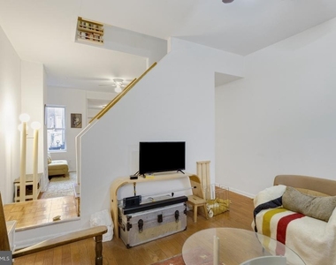 2606 Collins Street - Photo Thumbnail 3