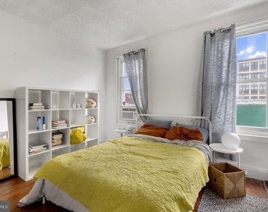 2606 Collins Street - Photo Thumbnail 14