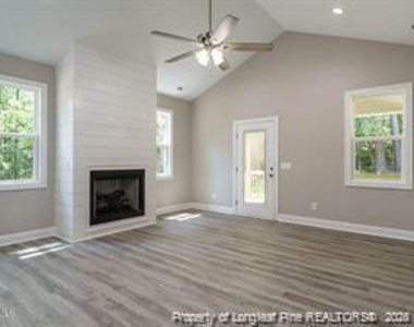 3277 Edinburgh Drive - Photo Thumbnail 3