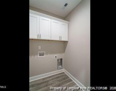 3277 Edinburgh Drive - Photo Thumbnail 10