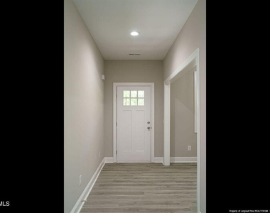 3277 Edinburgh Drive - Photo Thumbnail 1