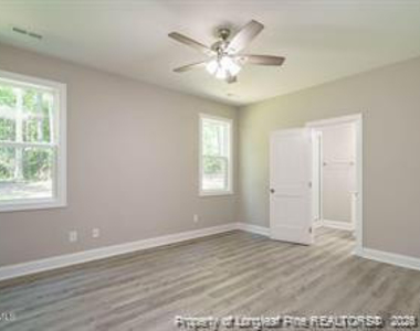 3277 Edinburgh Drive - Photo Thumbnail 11