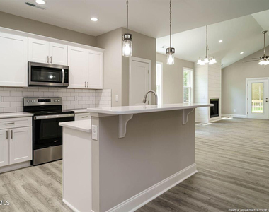 3277 Edinburgh Drive - Photo Thumbnail 7