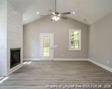 3277 Edinburgh Drive - Photo Thumbnail 5