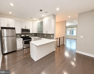 755 N Capitol Street - Photo Thumbnail 1