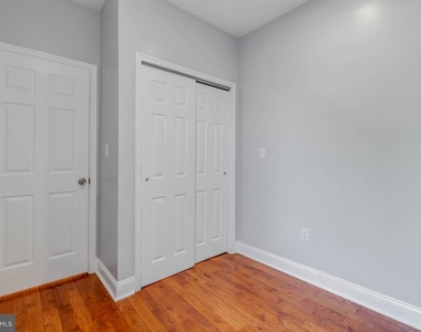 2554 N 8th Street - Photo Thumbnail 4
