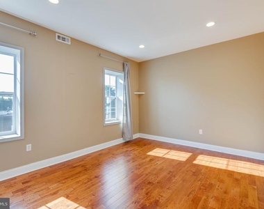 2554 N 8th Street - Photo Thumbnail 8