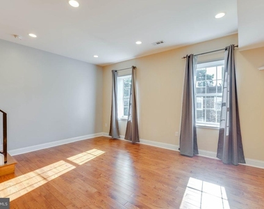 2554 N 8th Street - Photo Thumbnail 10