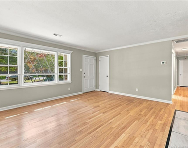 6312 Kincross Avenue - Photo Thumbnail 4