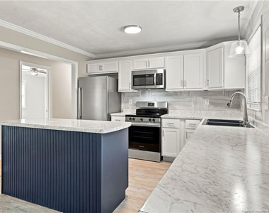 6312 Kincross Avenue - Photo Thumbnail 9