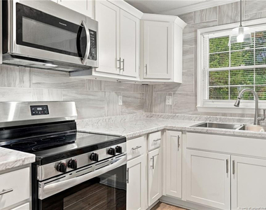 6312 Kincross Avenue - Photo Thumbnail 11