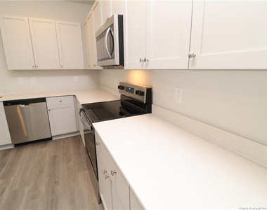 3314 Bailey Lake Drive - Photo Thumbnail 6