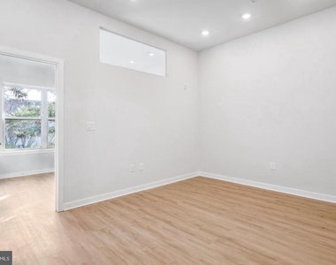 1330 S Patton Street - Photo Thumbnail 20