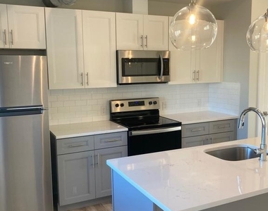 121 W Cumberland Street - Photo Thumbnail 2