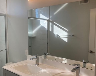 121 W Cumberland Street - Photo Thumbnail 10