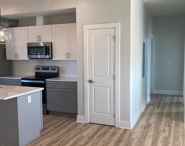 121 W Cumberland Street - Photo Thumbnail 3