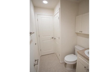 924 Pine Street - Photo Thumbnail 8