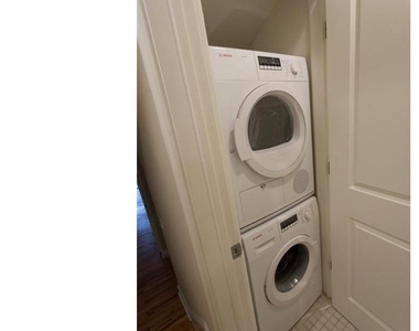 924 Pine Street - Photo Thumbnail 7
