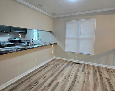 508 Singletary Place - Photo Thumbnail 8