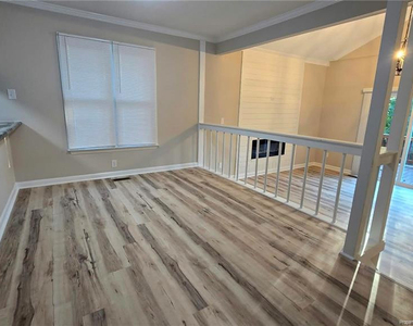 508 Singletary Place - Photo Thumbnail 7