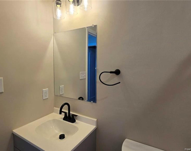 508 Singletary Place - Photo Thumbnail 18