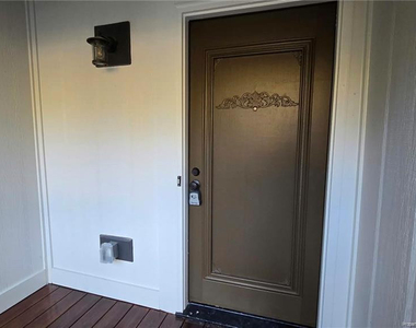 508 Singletary Place - Photo Thumbnail 4