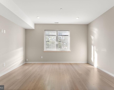 2110 W Master Street - Photo Thumbnail 14