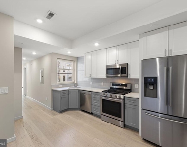 2110 W Master Street - Photo Thumbnail 2