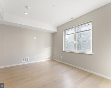 2110 W Master Street - Photo Thumbnail 15