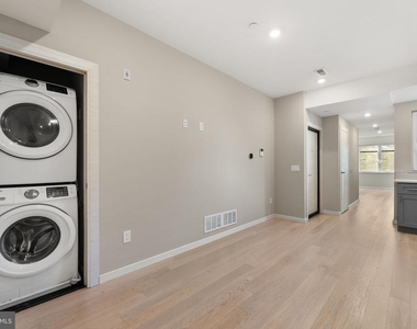 2110 W Master Street - Photo Thumbnail 13