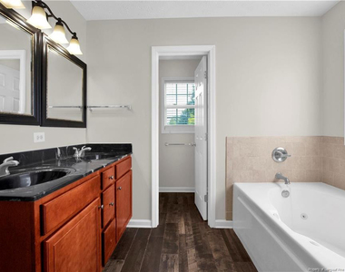 1717 Kershaw Loop - Photo Thumbnail 14