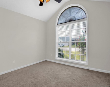 1717 Kershaw Loop - Photo Thumbnail 20