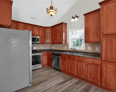 1717 Kershaw Loop - Photo Thumbnail 8