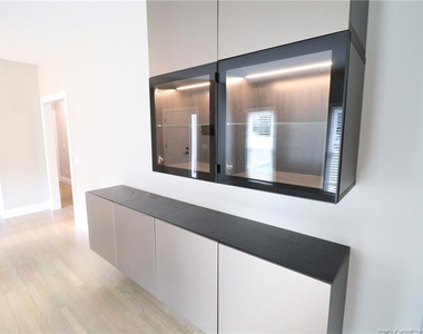 106 Kensbury Circle - Photo Thumbnail 4