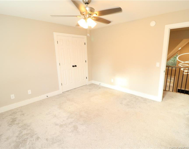 106 Kensbury Circle - Photo Thumbnail 35