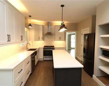 106 Kensbury Circle - Photo Thumbnail 13