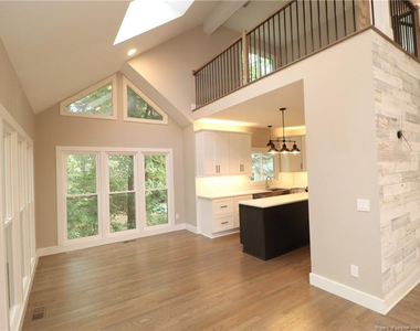 106 Kensbury Circle - Photo Thumbnail 11