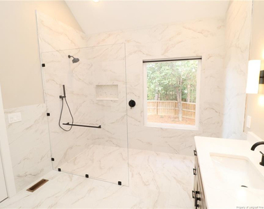 106 Kensbury Circle - Photo Thumbnail 27