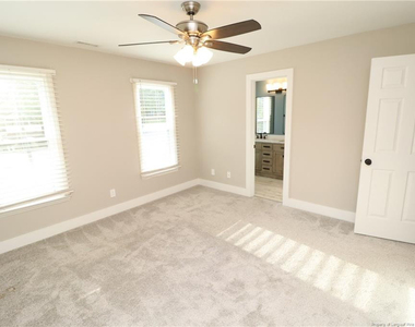 106 Kensbury Circle - Photo Thumbnail 32