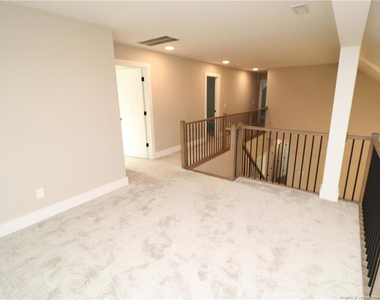 106 Kensbury Circle - Photo Thumbnail 31