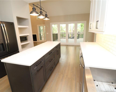 106 Kensbury Circle - Photo Thumbnail 16